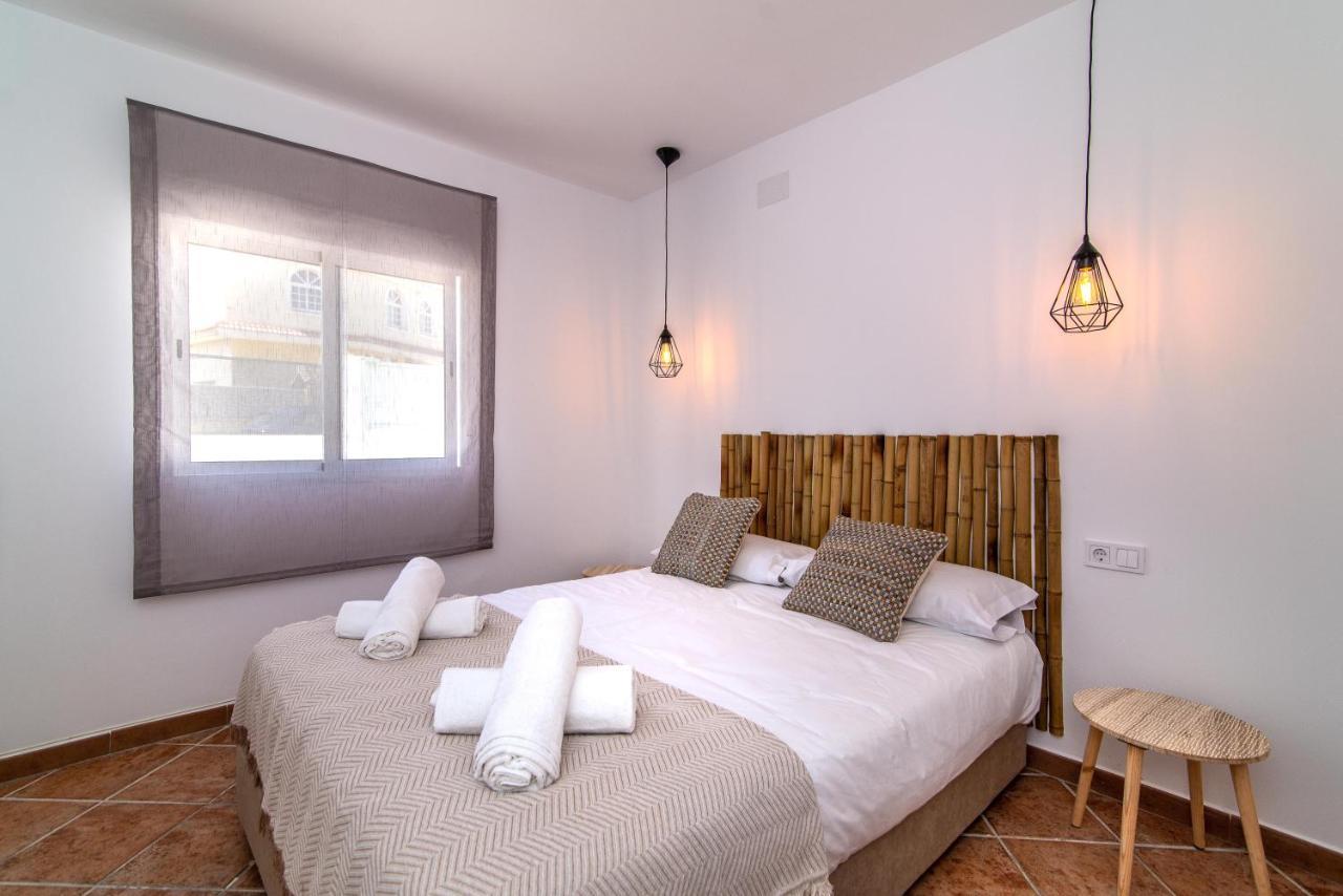 Palm Tree Villa - 5Bdr Paradise Pool / Chill Out Beds Torremolinos Eksteriør bilde